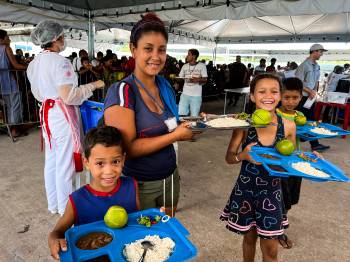 Nutrindo recomeços: Cáritas Brasileira auxilia famílias migrantes no acesso à alimentação saudável.